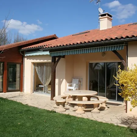 Le Clos Aux Coccinelles Cherveix-Cubas