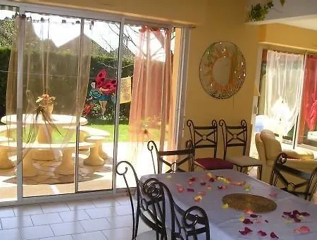 Le Clos Aux Coccinelles